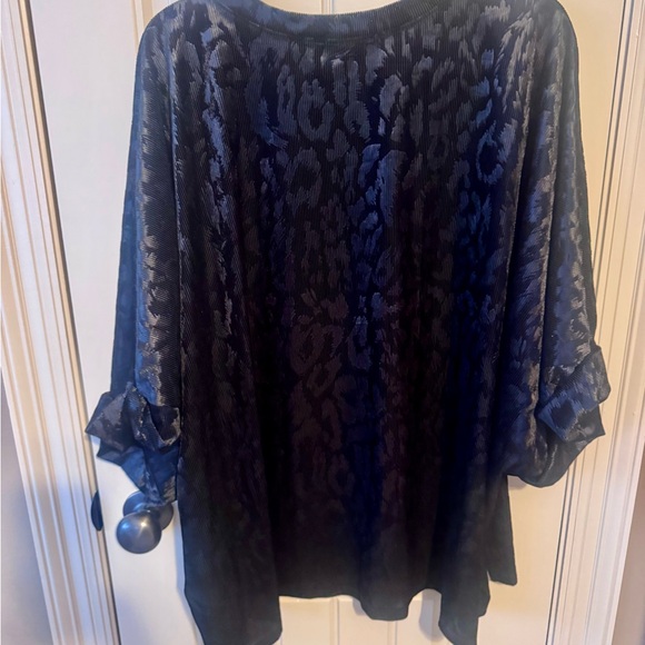 Adrienne Black Velvet Leopard Blouse - 1x - Picture 4 of 4